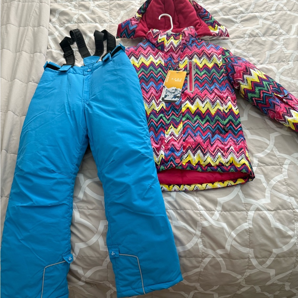 NZXT Colorful Zigzag Snow Suit Jacket with Pants